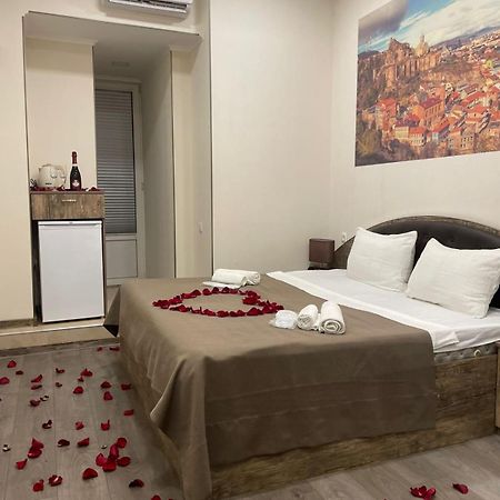 Отель Sweet Rooms Inn Тбилиси Экстерьер фото