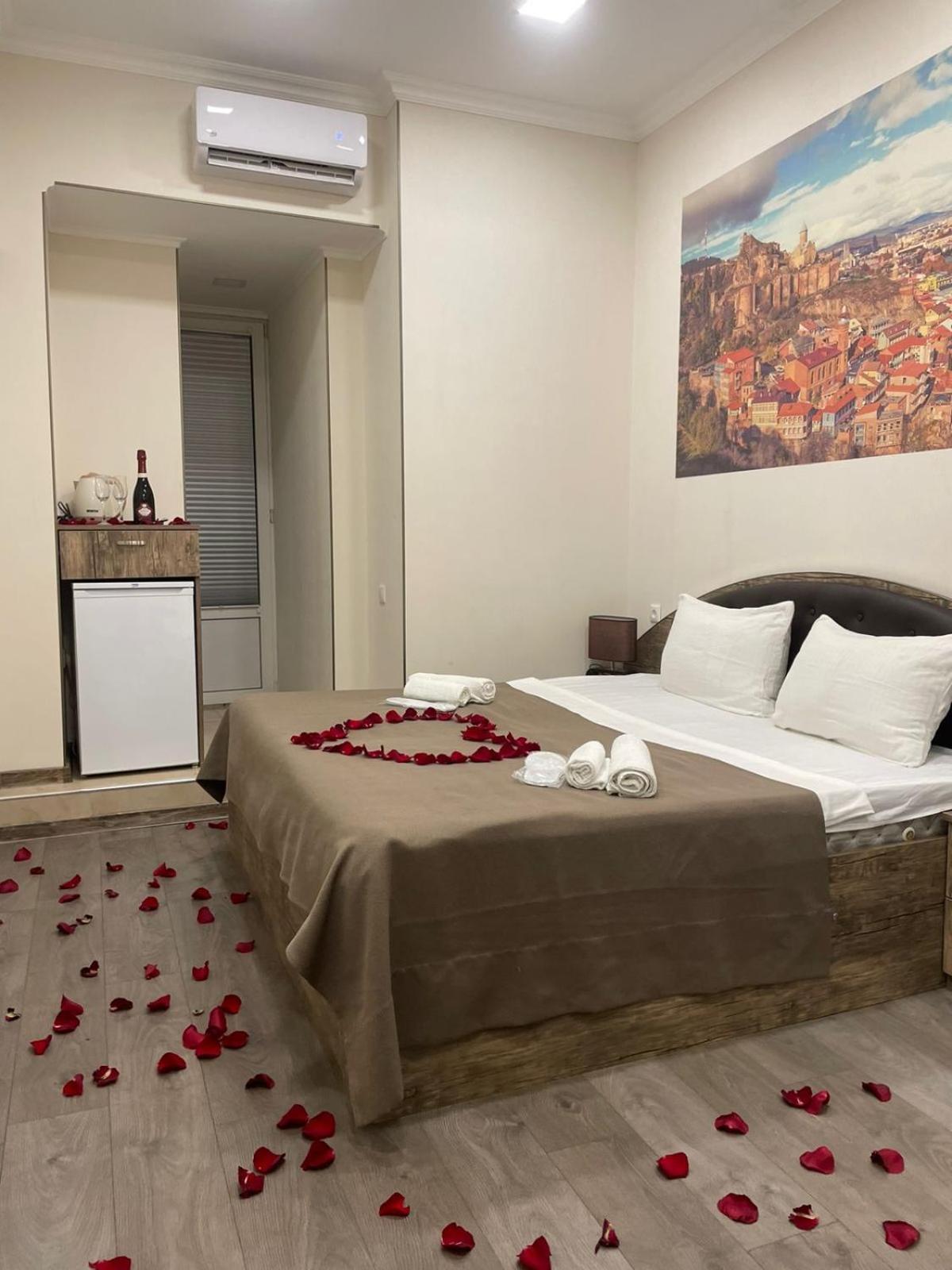 Отель Sweet Rooms Inn Тбилиси Экстерьер фото