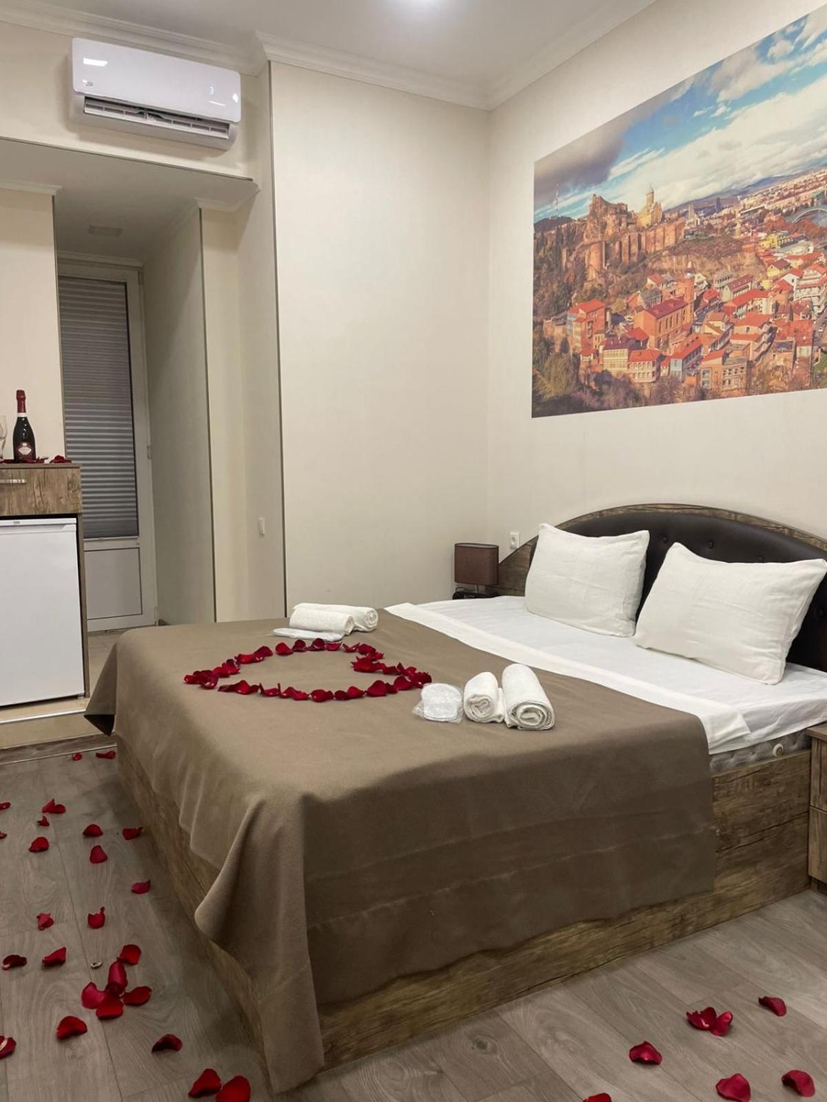Отель Sweet Rooms Inn Тбилиси Экстерьер фото
