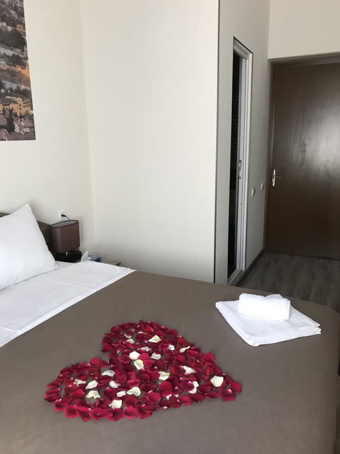 Отель Sweet Rooms Inn Тбилиси Экстерьер фото