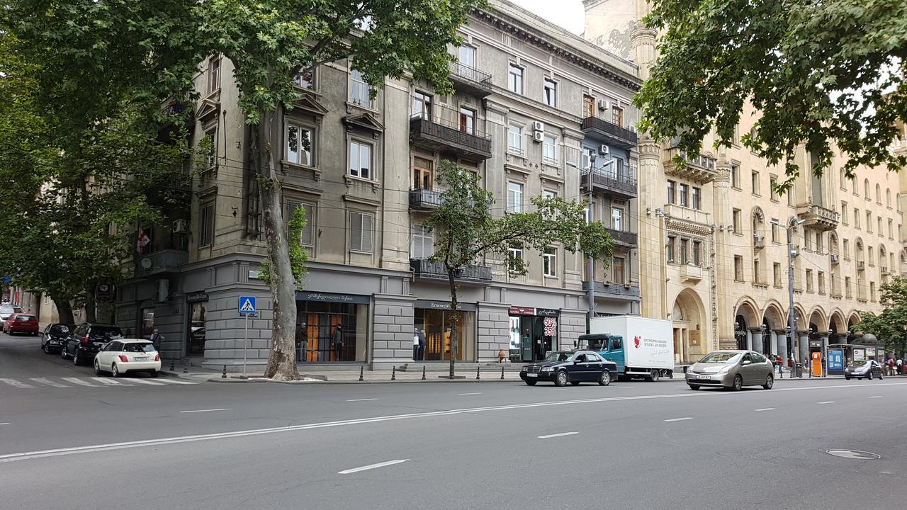 Отель Sweet Rooms Inn Тбилиси Экстерьер фото