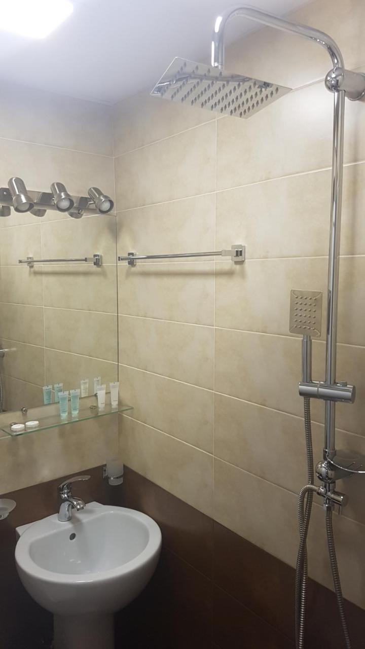 Отель Sweet Rooms Inn Тбилиси Экстерьер фото